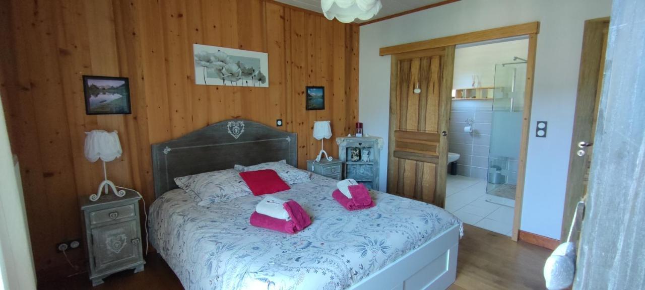 Maison D'Hotes Le Shorten Heches ภายนอก รูปภาพ