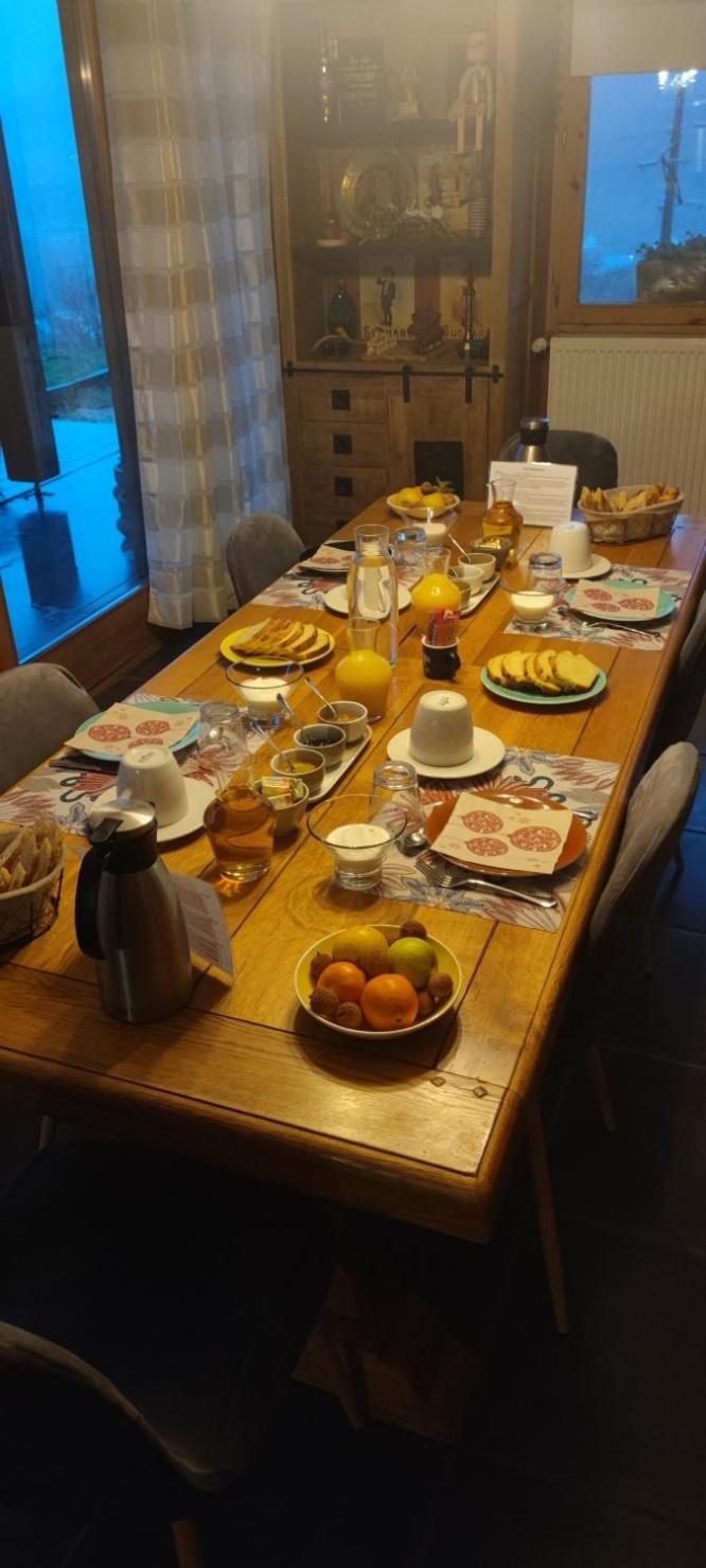 Maison D'Hotes Le Shorten Heches ภายนอก รูปภาพ