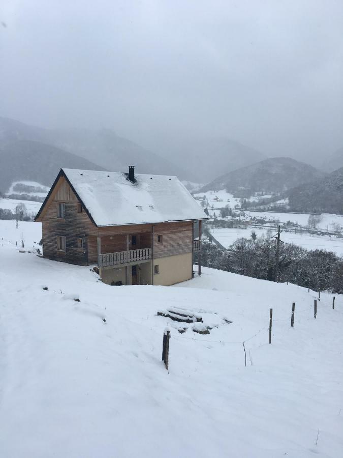 Maison D'Hotes Le Shorten Heches ภายนอก รูปภาพ